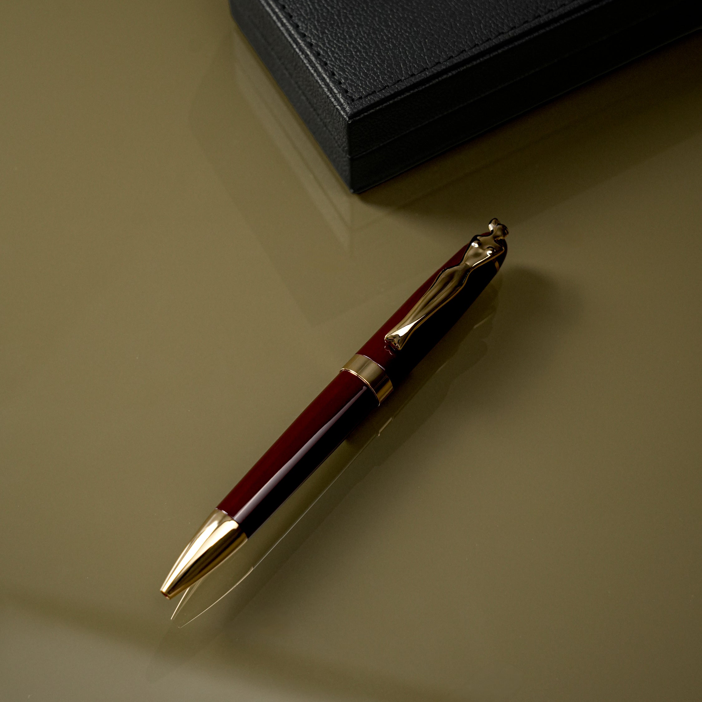 Ballpoint Pen - Woman - Gold - Burgundy