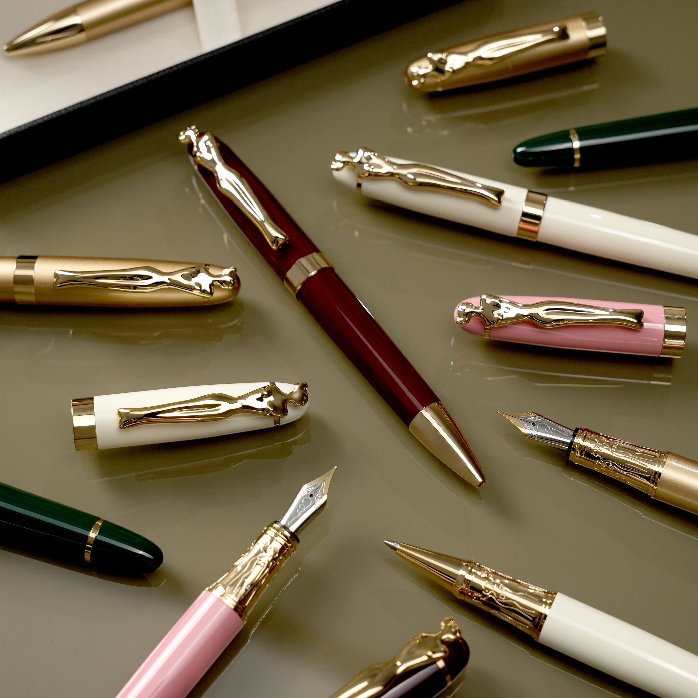 Ballpoint Pen - Woman - Gold - Burgundy