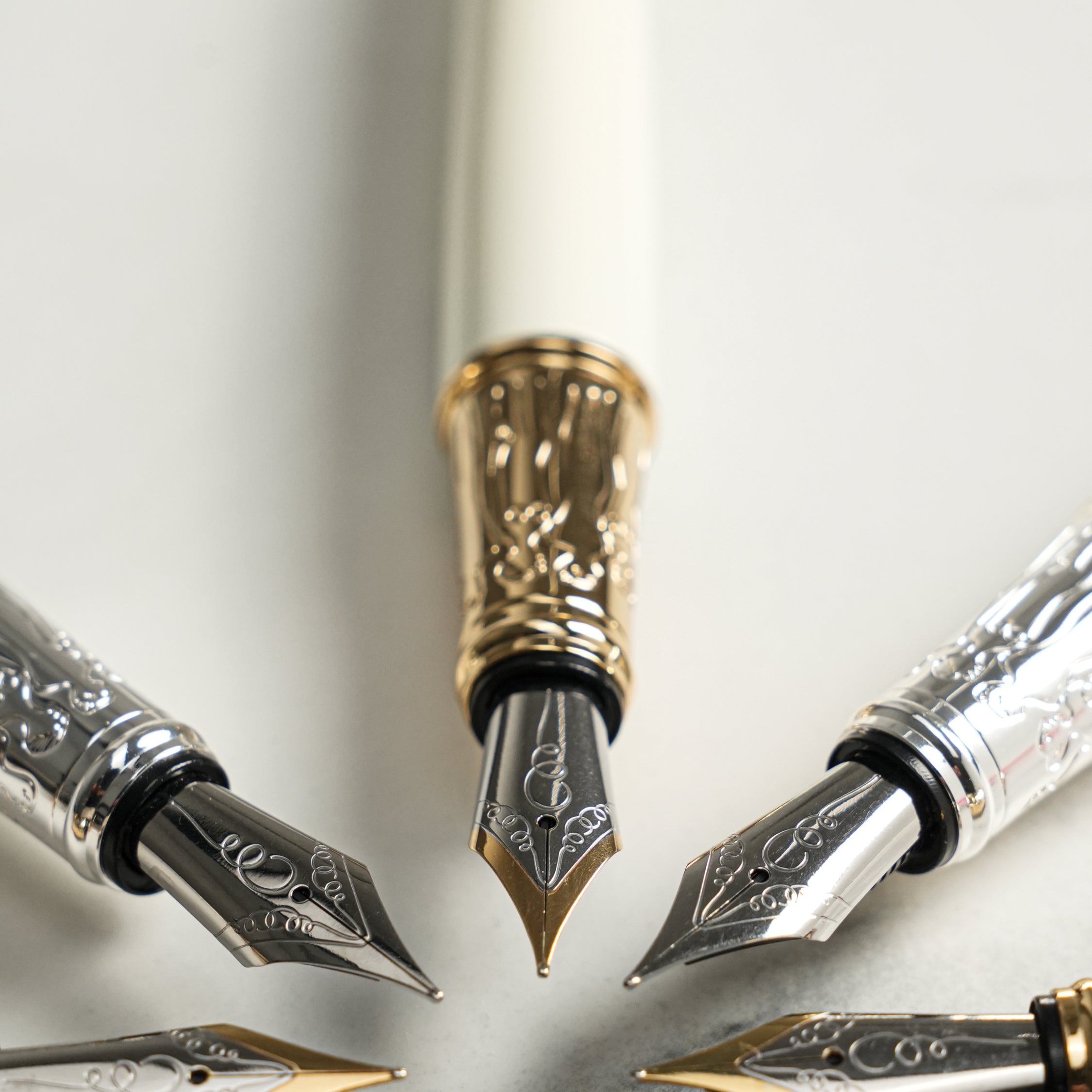 Fountain Pen - Woman - Gold - Cream