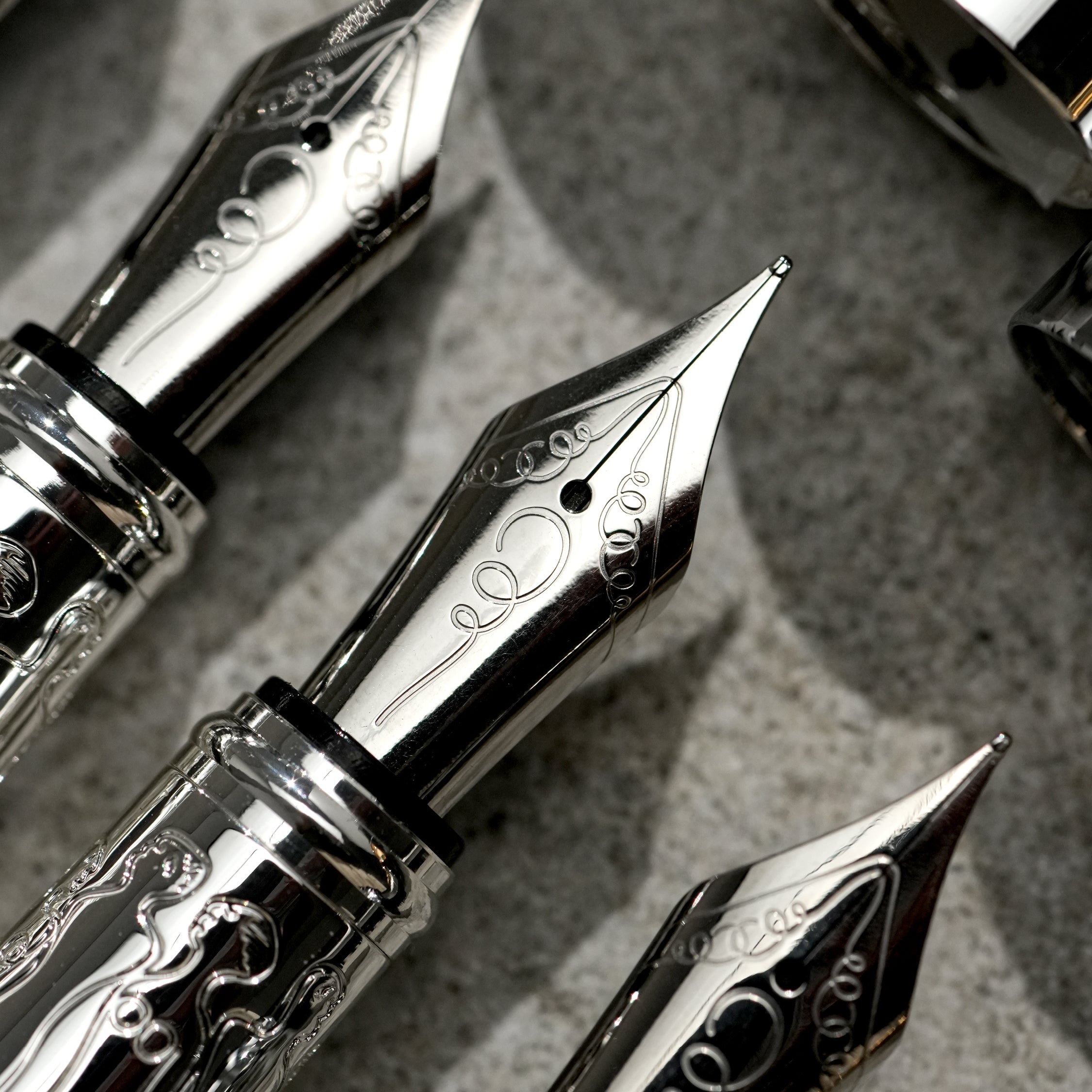 Fountain Pen - Woman - Silver - Burgundy