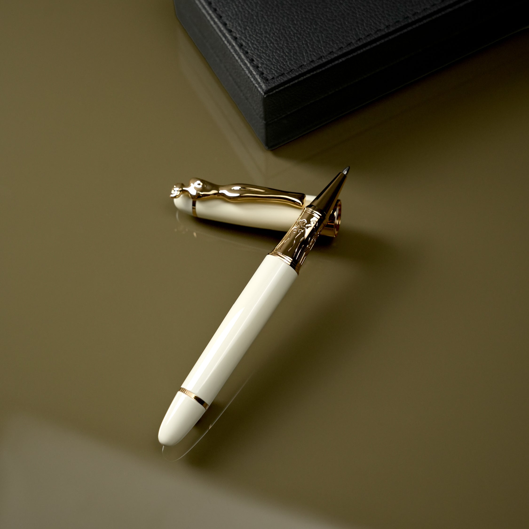 Rollerball Pen - Woman - Gold - Cream