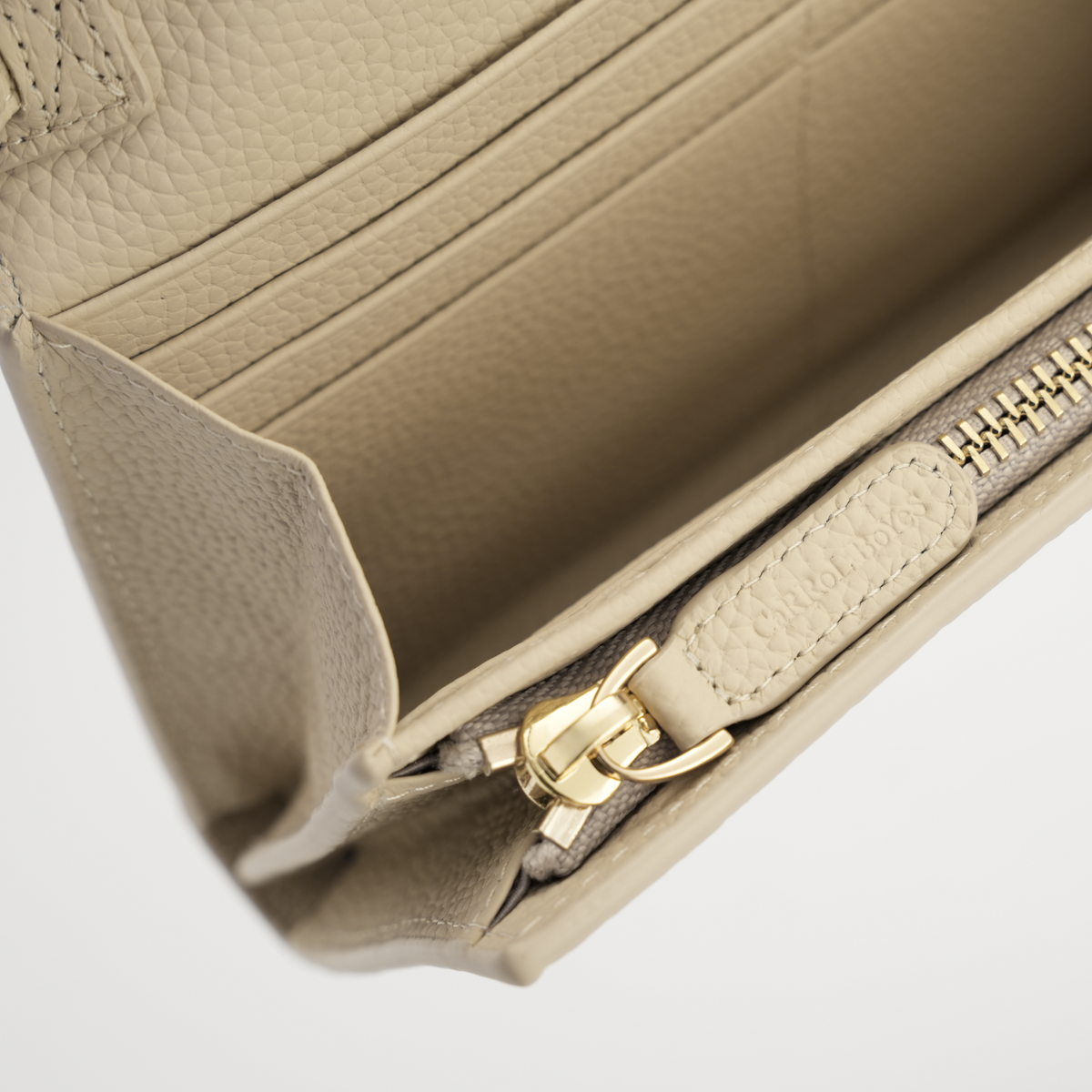 Chain Purse - Toe Touch - cream