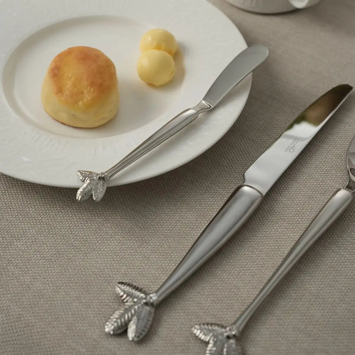 BUTTER KNIFE - palm