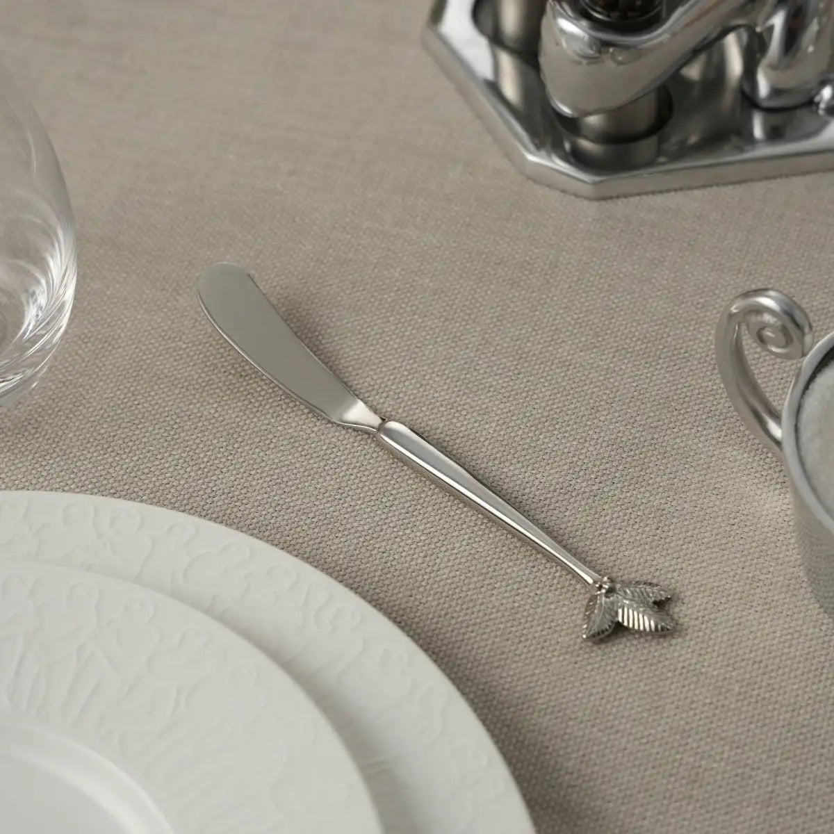 BUTTER KNIFE - palm