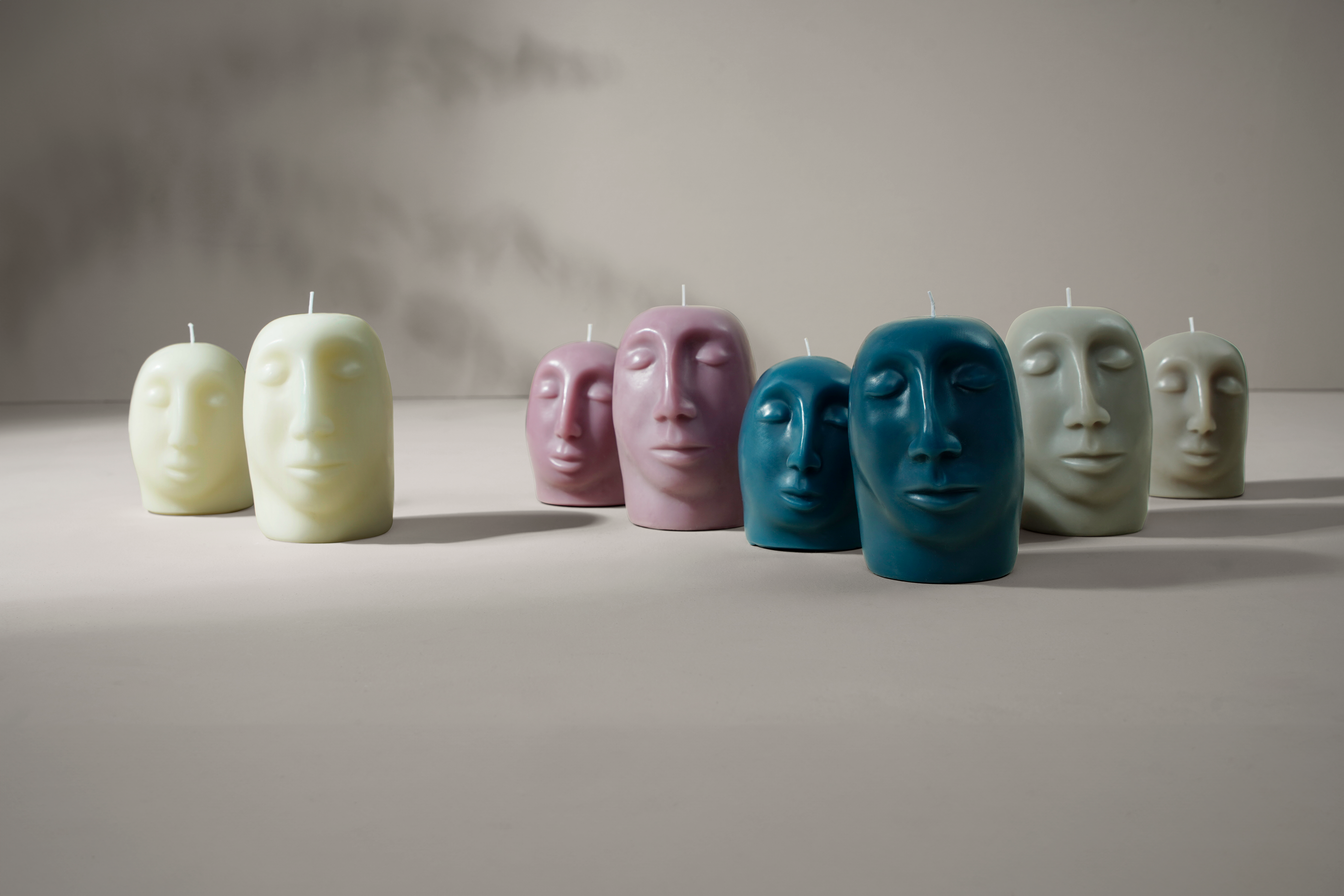 SCULPTURAL CANDLE - aglow - grey