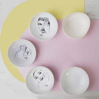 CEREAL / SOUP BOWL SET OF 4 - just a minute!